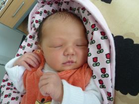 Nelia nach Frühstück.JPG