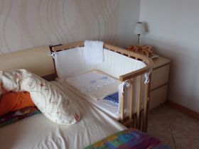 mein Bett von der anderen Seite.JPG