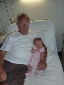 Besuch bei Opa im Krankenhaus.JPG