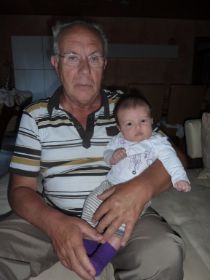Gucke mit Opa Fußball.JPG